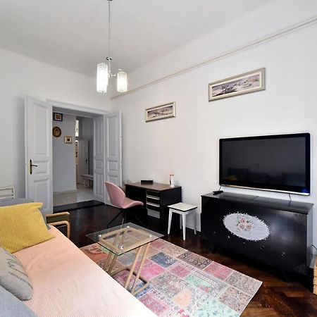 1Br In Central Zagreb & Main Station, Free Parking Appartement Buitenkant foto
