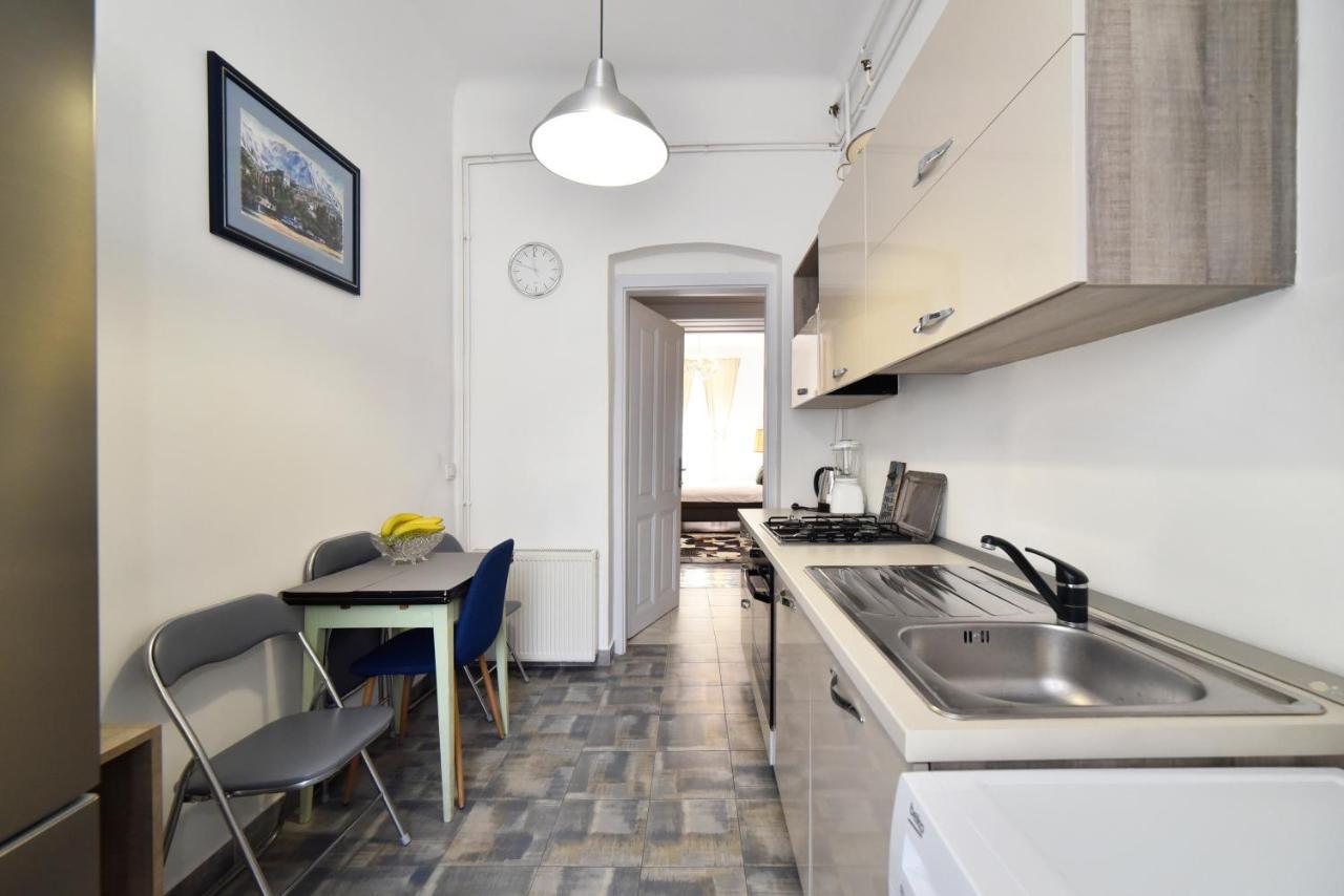 1Br In Central Zagreb & Main Station, Free Parking Appartement Buitenkant foto